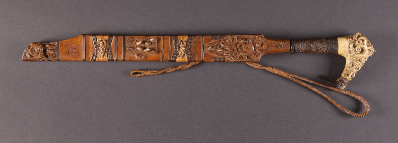 INDO608: Dayak Mandau Sword